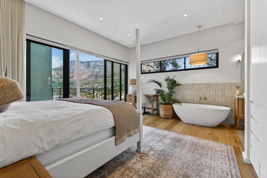 4 Bedroom Property for Sale in Tamboerskloof Western Cape